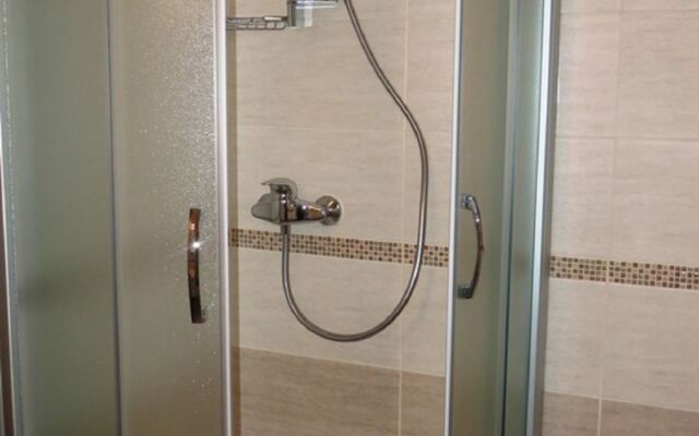 Apartment Forna - free parking: A2 Cres, Island Cres