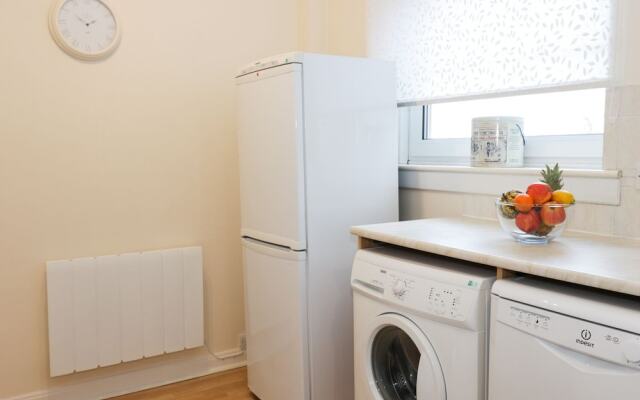4/1 Orchard Brae, Edinburgh