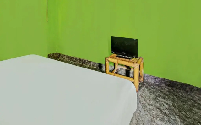 Hotel O Ashooy HomestayNearWisata Desa sedau