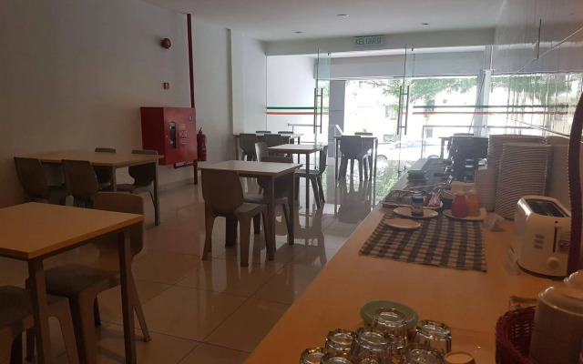 U Pac Hotel