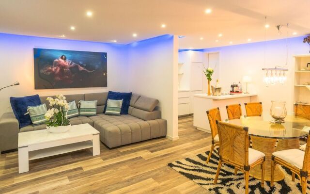 Luxury Apartment & Penthouse Villa