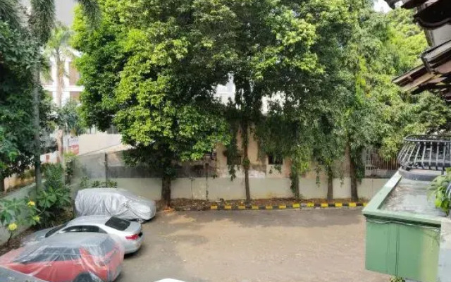 DeKuningan House