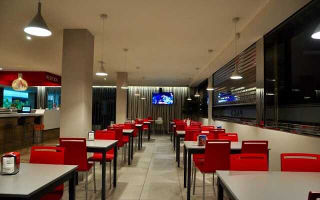 Hostal Restaurante Paco