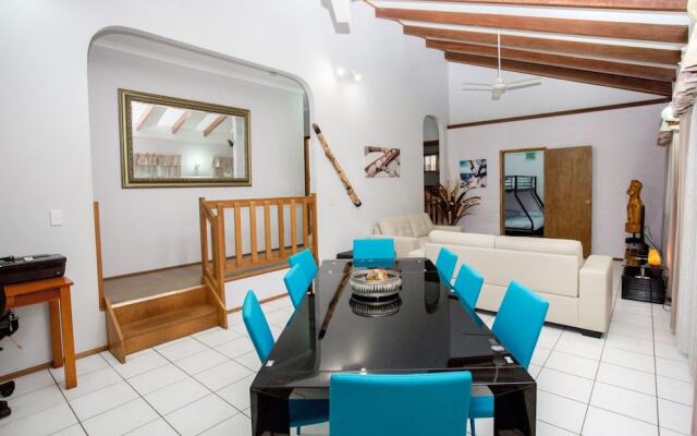 Rain Forest Retreat Jubilee Pocket