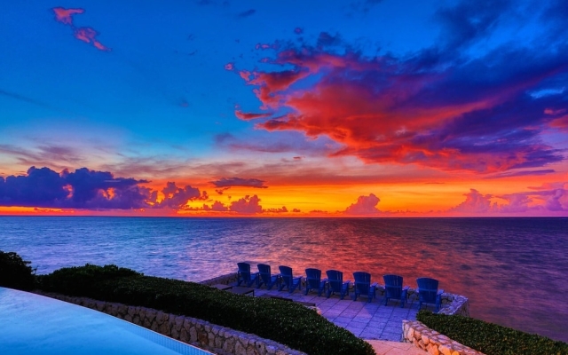 Cayman Castle & Guesthouse