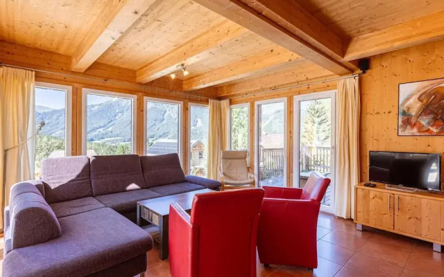 Majestic Chalet With Sauna and Whirlpool