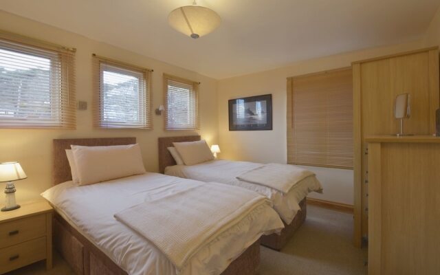 3 Hazeldene
