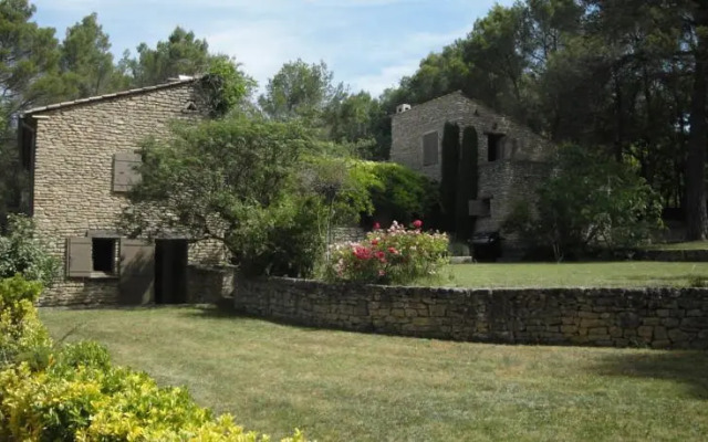 Provence Secrète - Entre Vigne & Pinède