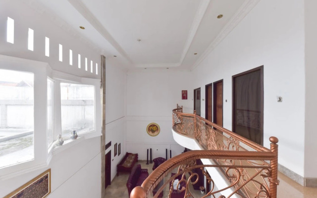 RedDoorz Syariah near Dago Pakar 2