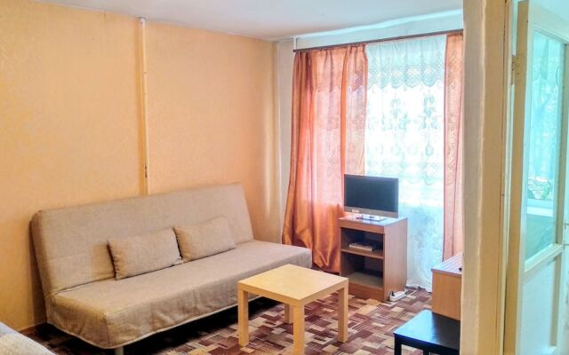 1 room apartment on Spartaka 18