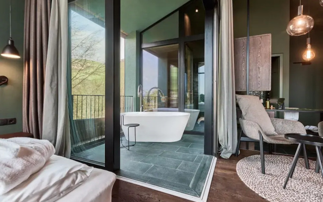 Floris Green Suites