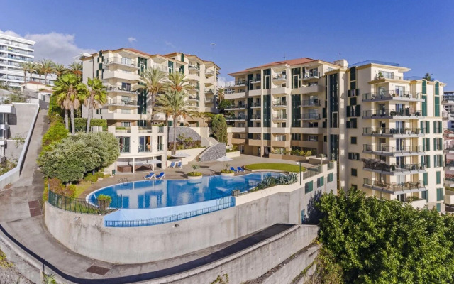 Vila Formosa I by An Island Apart