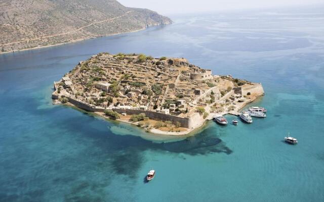 Amphitrite Beach House