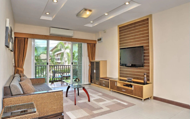 Whispering Palms Suite