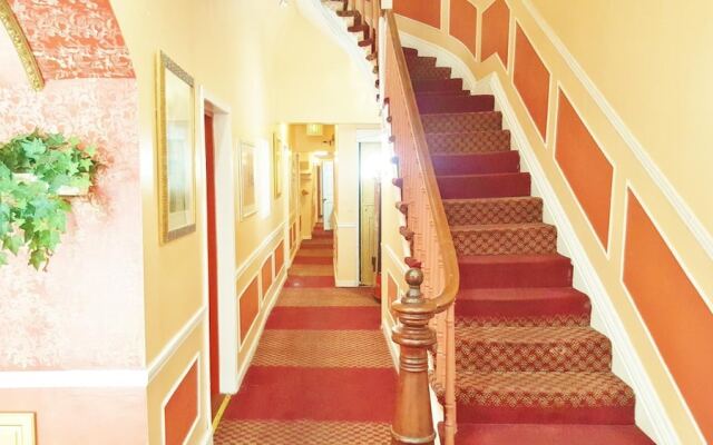 Rodeway Inn Mid Town