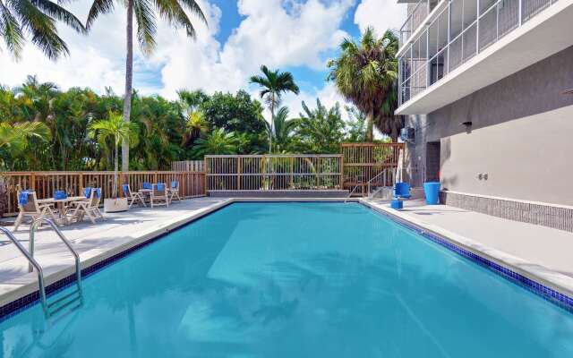 Motel 6 Cutler Bay, FL