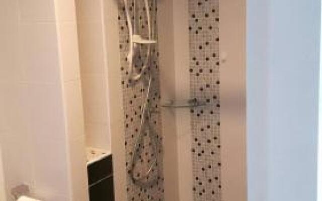 Parano condo at CM