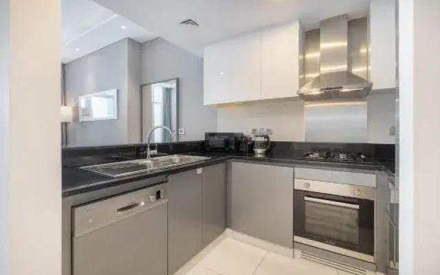 Spectacular Burj Khalifa View Service Apartment