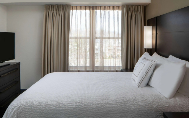 Sonesta ES Suites Fairfax Fair Lakes