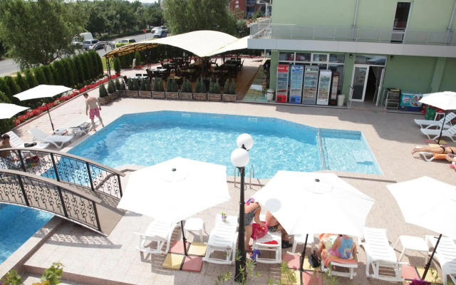 Hotel Zaara