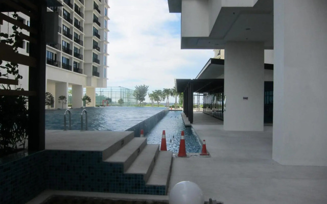 Arch Plus Studio at Trefoil Setia City