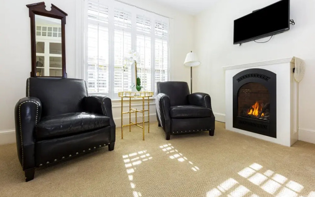 Bass Cottage & Ullikana