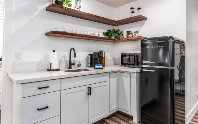 The Four Daughters Inn