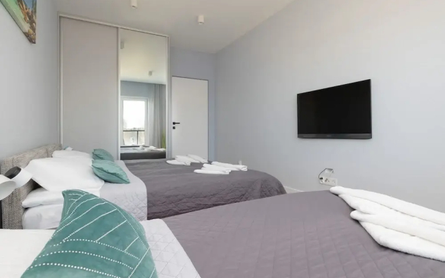 Riverfront Apartment by Renters