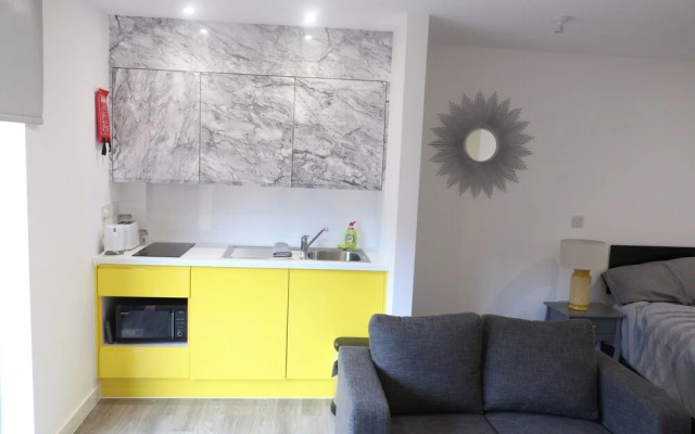 Sheffield City Apartment Retreat