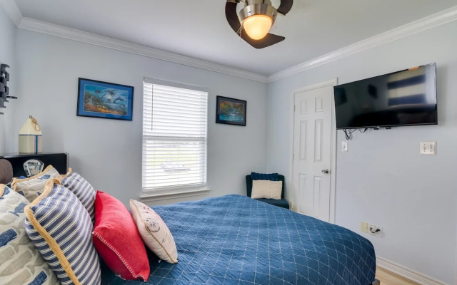 Furnished Patio & Deck: Galveston Escape!