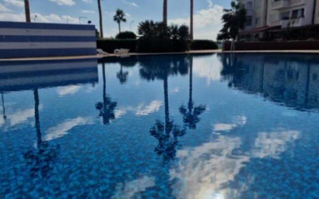 Escape and relax cozy apartment in Pafos!