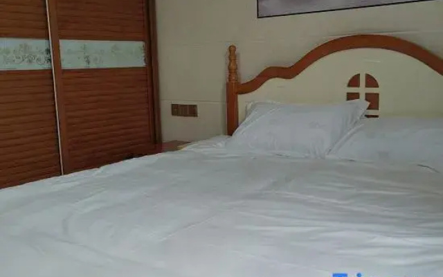 Youyi Theme Apartment (Quanzhou Dongche Station)