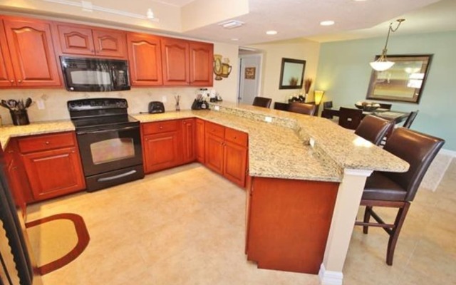 Oceanwalk 13-401 Apartment 3