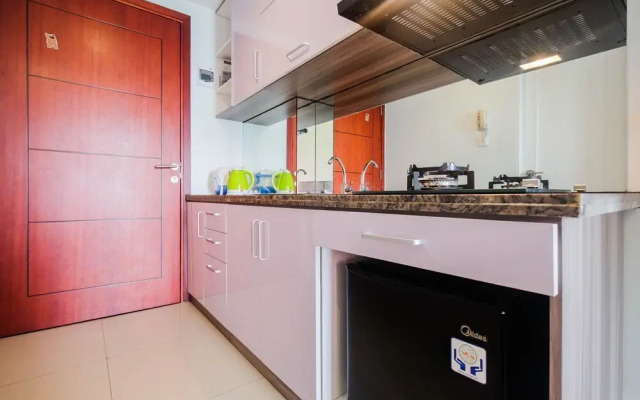Minimalist Tamansari Mahogany Studio Apartment with City View