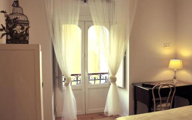 Sado Blue - City & River Flats by Be@home