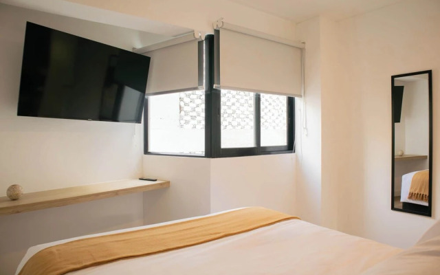 w Astounding 1BR in San Isidro