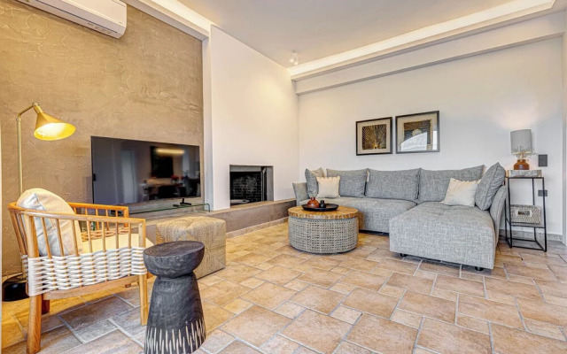 Agios Stefanos Bay - Villa Dimitris