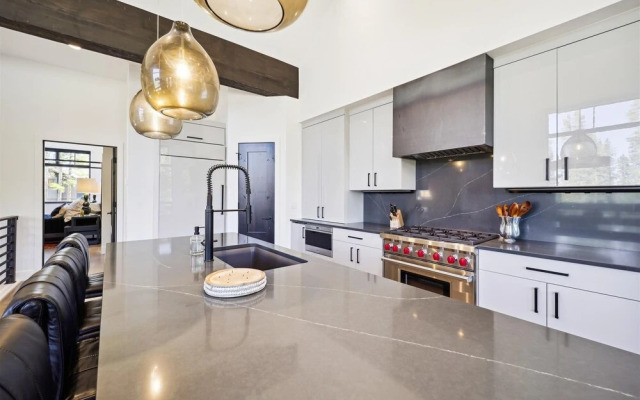 Outside The Bubble 4 Bedroom Home