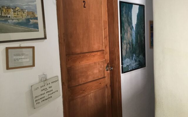 Stelios Studios