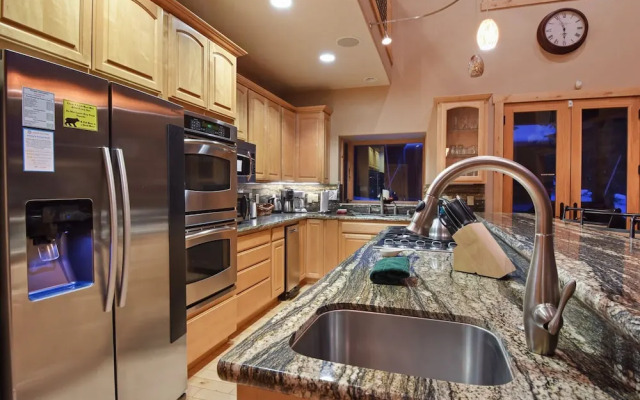 Skislope Sanctuary Close to Outdoor Activities