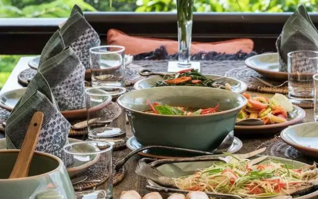 Villa Baan Hen 5 Bedroom Kata Beach