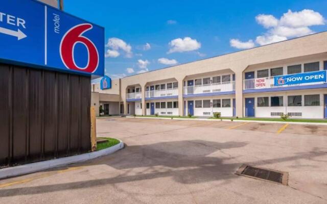 Motel 6 Houston, TX FM 1960 Bammel
