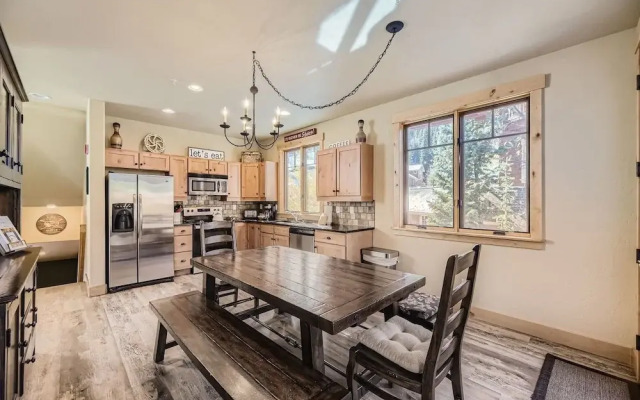 6507 Settlers Creek Townhomes 3 Bedroom Townhouse
