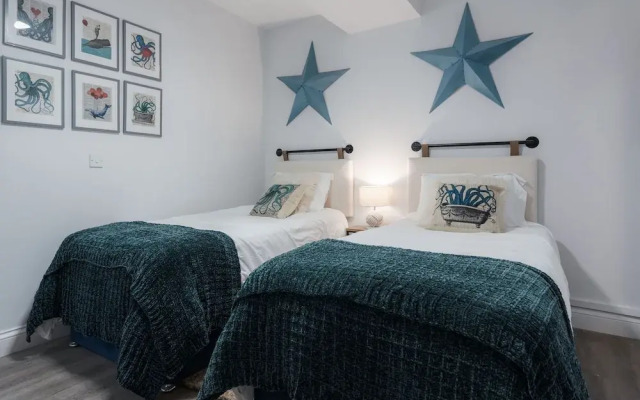 The Sand Castle - 2 Bedroom Apartment - Tenby