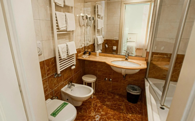 Viktoria Palace Hotel