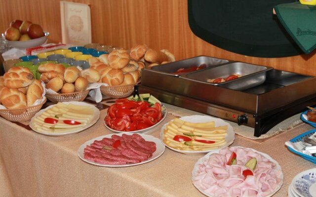 Pension U DRAKA ***