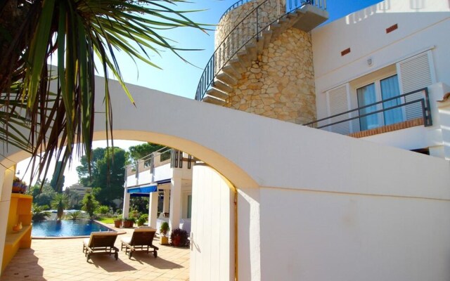 9001 - Villa Peni
