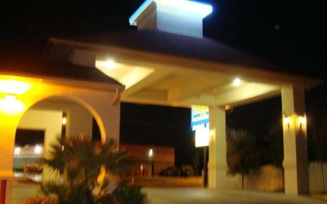 Winnquest Inn Near Ft. Sam Houston