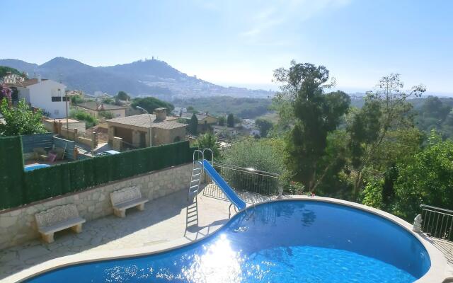 Beautiful Villa in Blanes with Private Swimming Pool