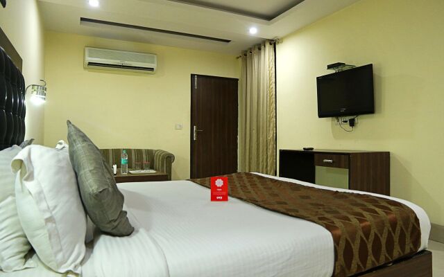 OYO 484 RTS Hotel